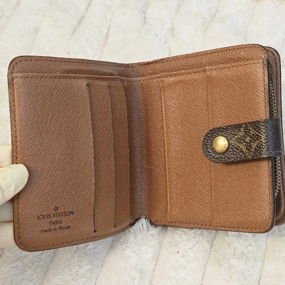 🔥🔥HOT DEAL🔥 🔥Authentic Louis Vuitton Wallet 🔥 - Picture 8 of 15